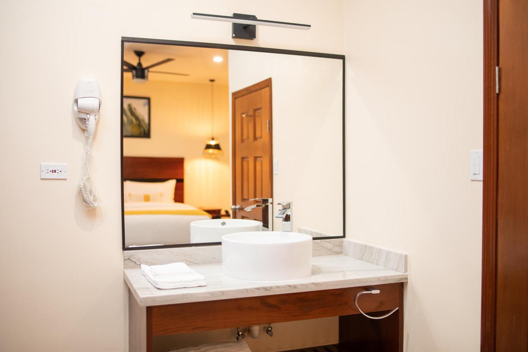 The West House Boutique Hotel San Ignacio Eksteriør bilde